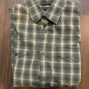 Banana Republic button down shirt. Large. Long sleeve. 97%cotton
